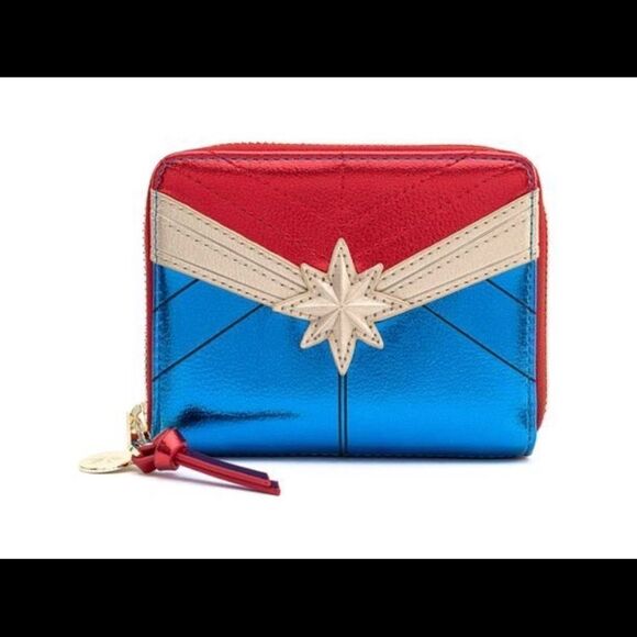 Classic Captain Marvel Metallic Zip Around Wallet (4) - Picture 1 of 5